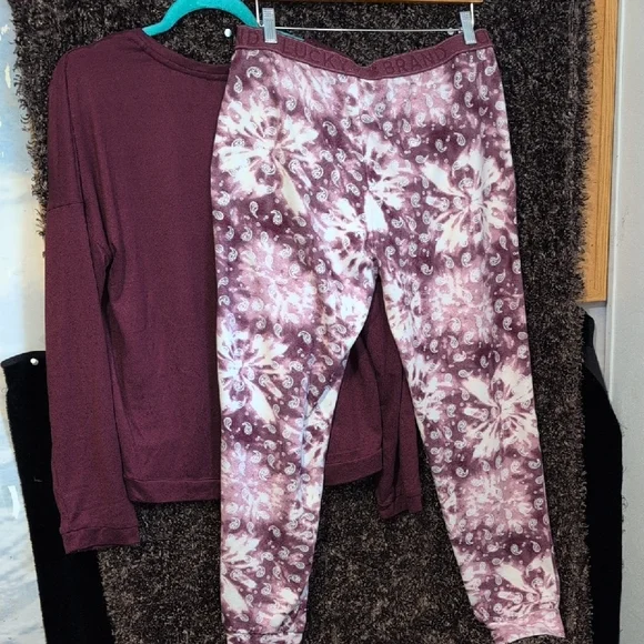 Lucky Brand Maroon Top and Pink Tie-dyed Pajama Set. - Picture 6 of 6